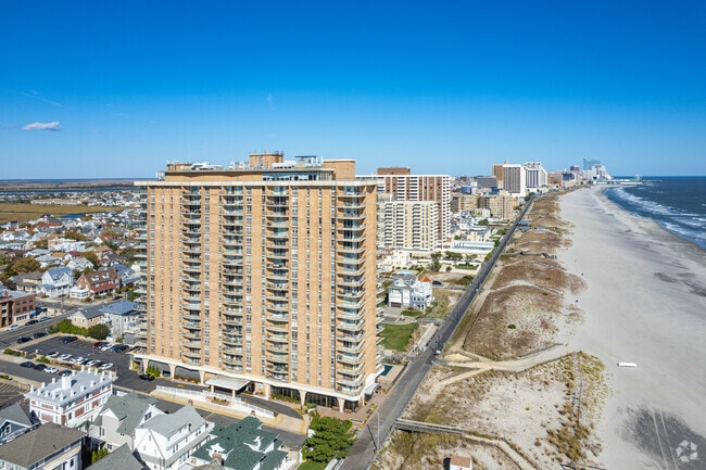 Aerial Photo - Vassar Square Condominiums