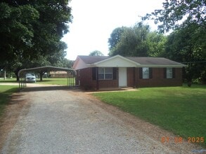 Building Photo - 302 Joe Quick Rd