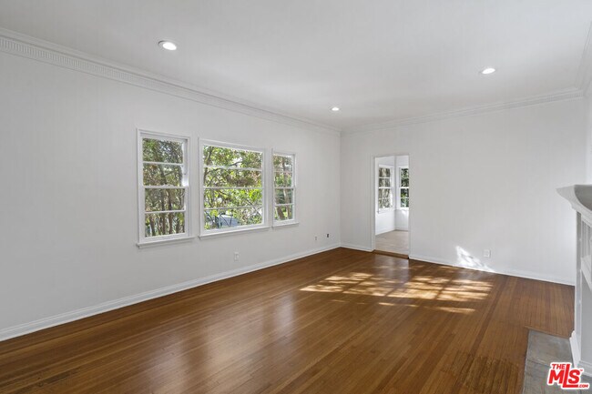 Foto del edificio - 2364 Kerwood Ave