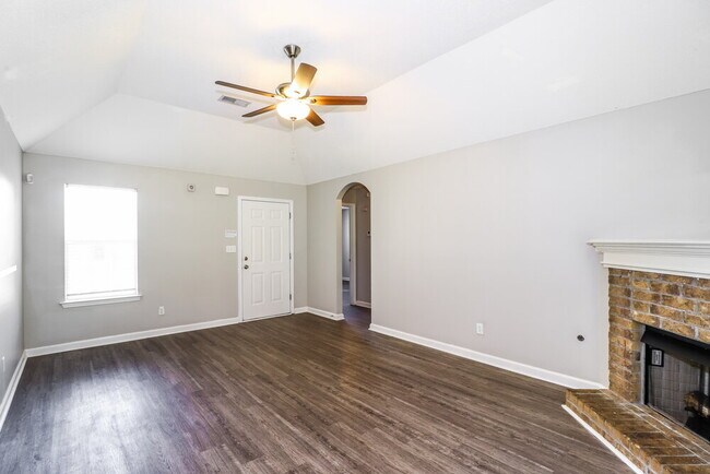 Foto del edificio - 1481 Lawson Dr