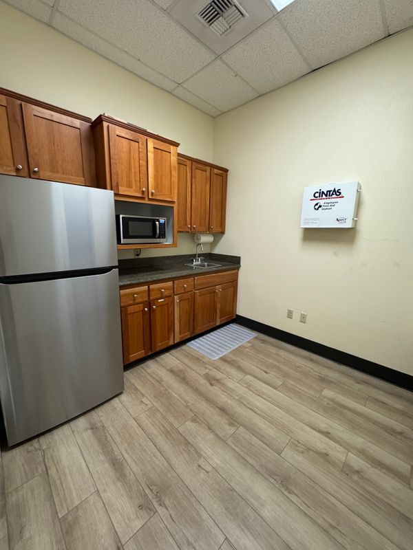 Foto del edificio - 135 D'Arcy Pkwy
