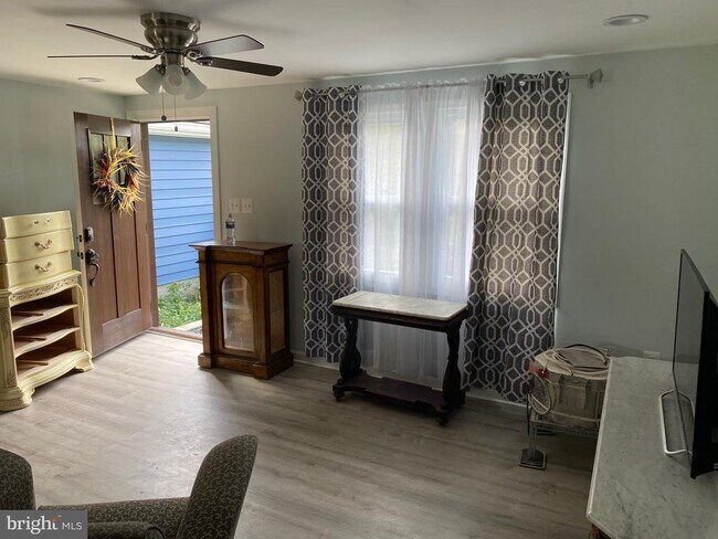 Foto del edificio - 6227 Dalrymple Rd