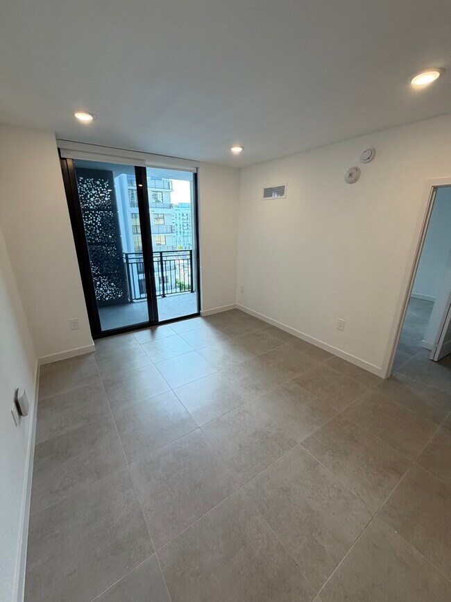 Foto del edificio - 1942 Taylor St