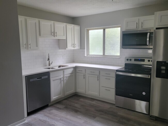 Building Photo - 3054 Wadsworth Ct