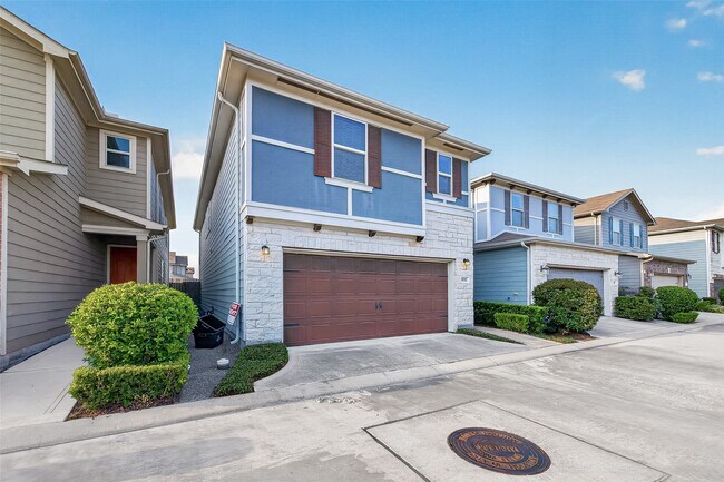 Building Photo - 8932 Hollister Commons Ln