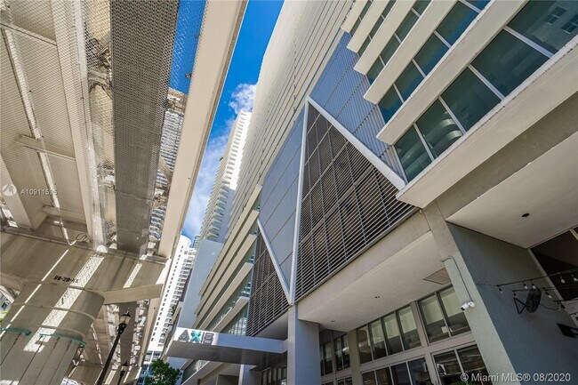 Foto del edificio - 1111 SW 1st Ave 1025-N Miami Fl 33130