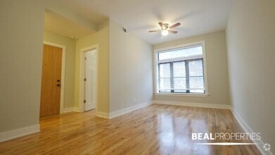 Building Photo - 633 W Oakdale Ave