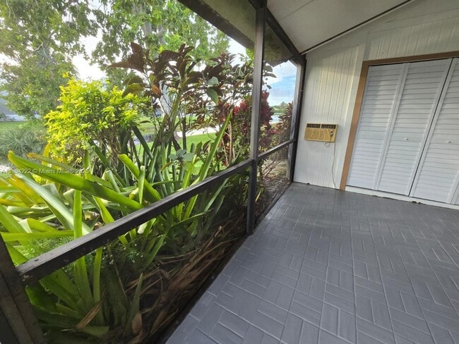 Foto del edificio - 4247 Willow Pond Cir