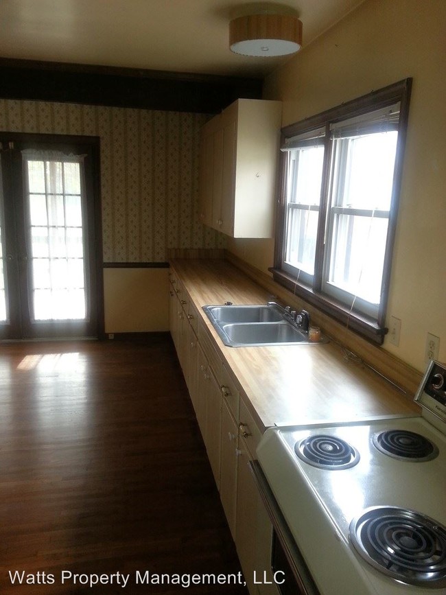 Building Photo - 4 br, 2 bath House - 609 Village Highway