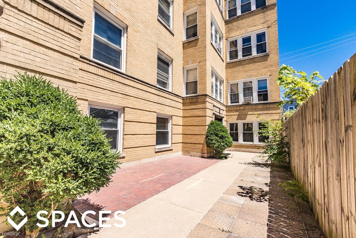 Building Photo - 3820 N Spaulding Ave