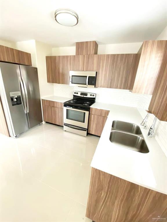 Foto del edificio - 1408 Deer Hills