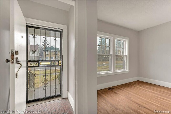 Building Photo - 2309 Glynn Ct