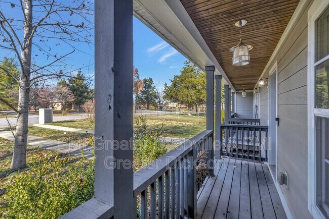 Foto del edificio - 2543 Summit Ct