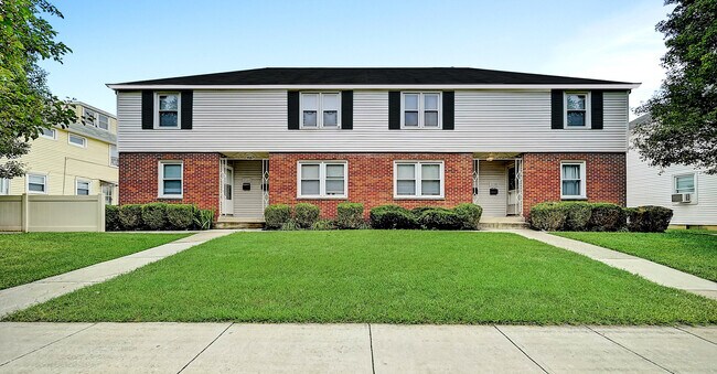 Foto del edificio - Eden Green Townhomes