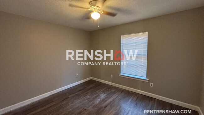 Foto del edificio - 3247 13 Colony Mall