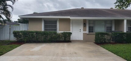 Building Photo - 9212 W Highland Pines Dr Building Photo - 9212 W Highland Pines Dr