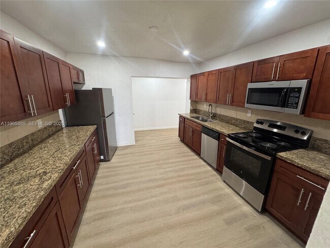 Foto del edificio - 344 SW 80th Ave