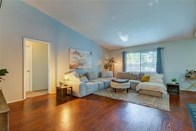Building Photo - 6854 Circle Creek Dr