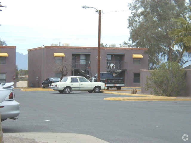 Foto del edificio - Randall Square (por)