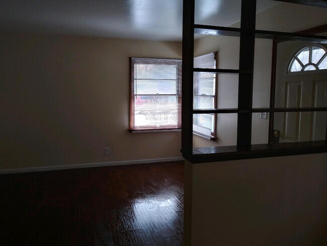 Building Photo - 2216 19th Ave
