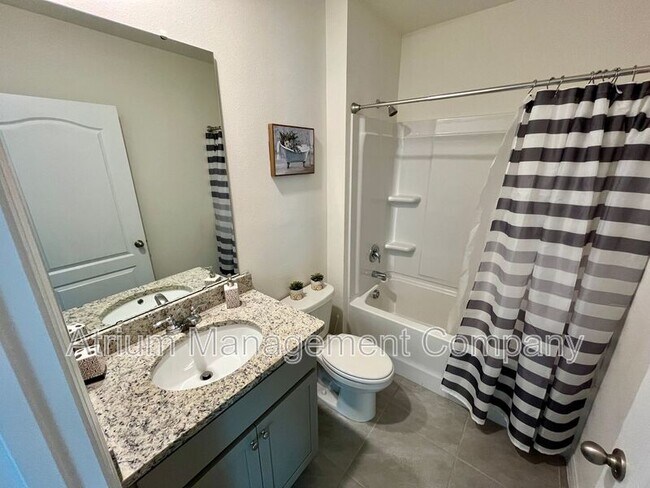 Building Photo - 1707 Jindo Dr