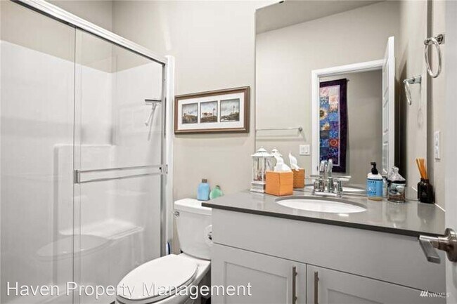 Building Photo - 1 br, 1 bath House - 32889 Ash Ave SE