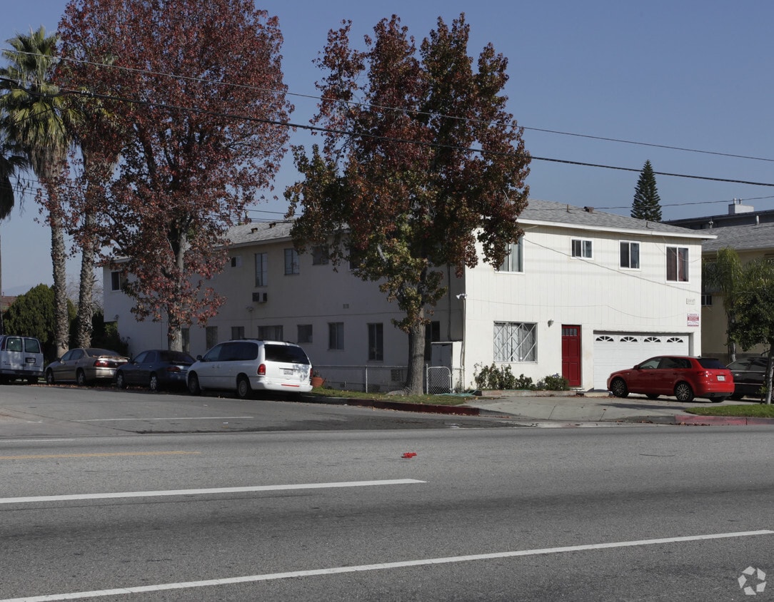 13357 Victory Blvd, Van Nuys, CA 91401 Apartments in Van Nuys, CA