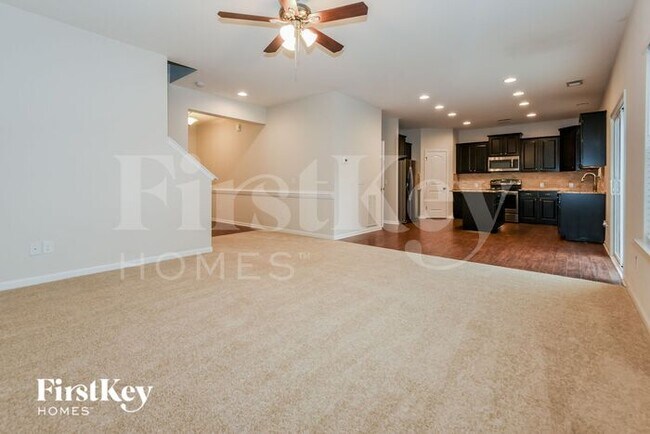 Building Photo - 6714 Barefoot Forest Drive