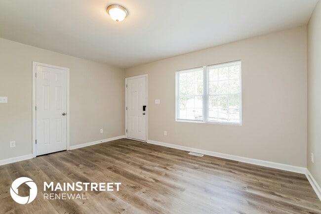 Building Photo - 713 S Webb St