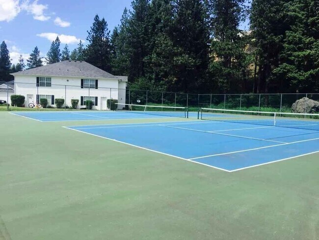 Foto del edificio - Condo with a Pool