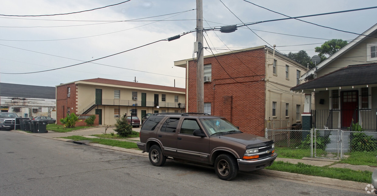 Building Photo - 2900 Third St