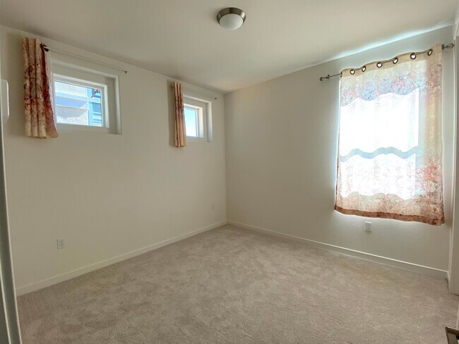 Bedroom - 2747 Interlude St