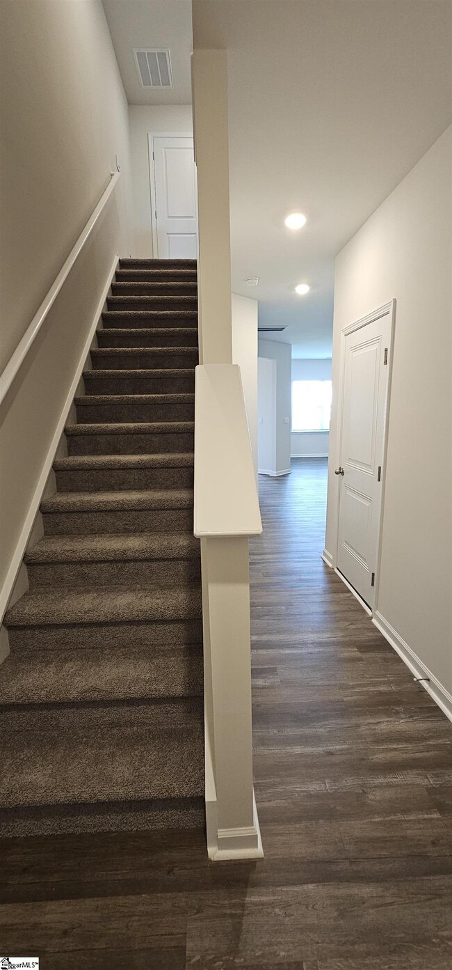 Building Photo - 794 Embark Cir