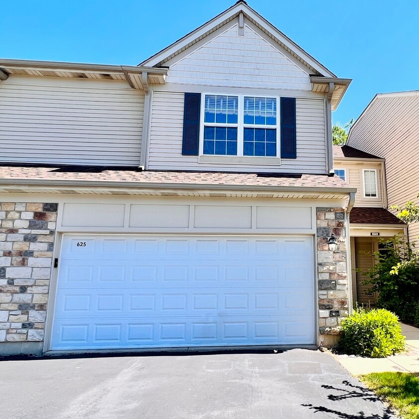 Primary Photo - 625 Shakespeare Dr
