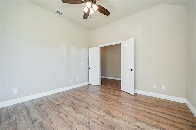 Foto del edificio - 920 Baldcypress Dr