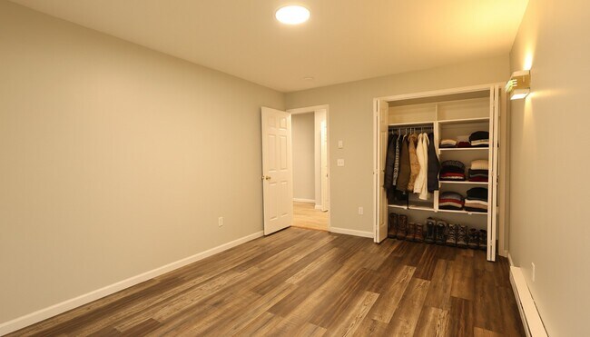 Foto del edificio - 422 Fox Run Ln