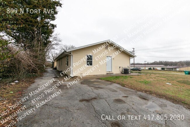 Foto del edificio - 809 N Fort Ave