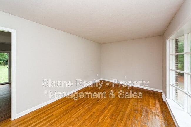 Building Photo - 1010 Yorktown Dr