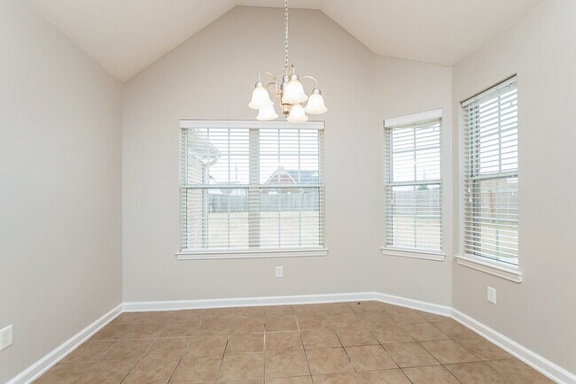 Building Photo - 8332 Pinnacle Dr