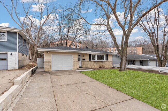 Building Photo - 3146 Grimes Ave N