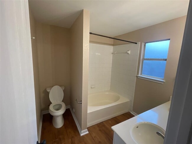 Building Photo - 326 Katy Crossing