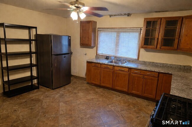 Foto del edificio - 150 Platt St