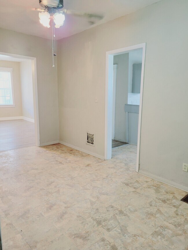 Foto del edificio - 4835 Hannover Ave