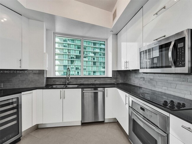 Foto del edificio - 60 SW 13th St