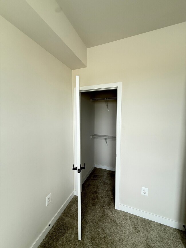 Foto del edificio - 9304 Tanfield Dr