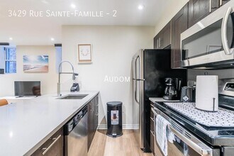 Building Photo - 3429 Rue Sainte-Famille