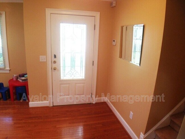 Foto del edificio - 2756 Deerwood Trail