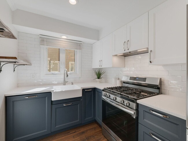 Foto del edificio - 315 Hawthorn Ave E