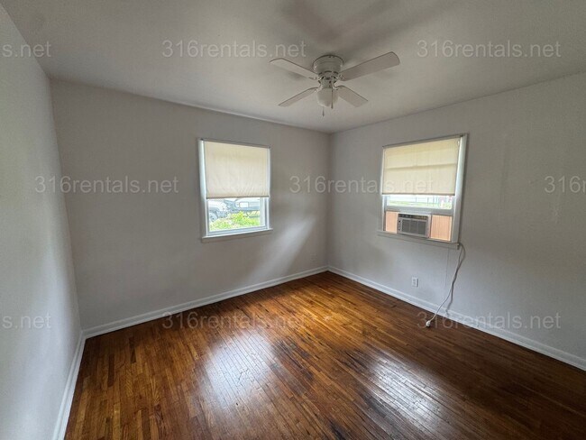 Foto del edificio - $875 - Beautiful 2bed 1 bath - Single family home