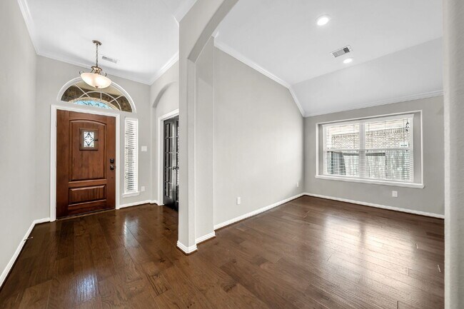 Foto del edificio - Welcome home to this beautifully maintaine...